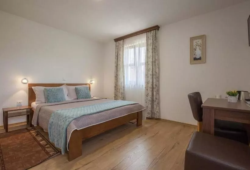 تختخواب و صبحانه Rooms Imperial House