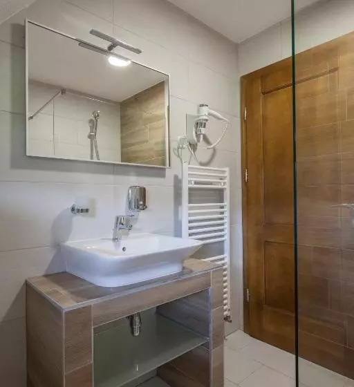 تختخواب و صبحانه Rooms Imperial House