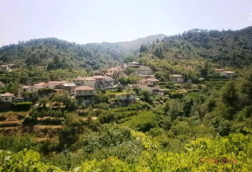 Hotelli Ambelikos Traditional Agro