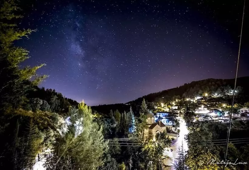 Hotelli Ambelikos Traditional Agro