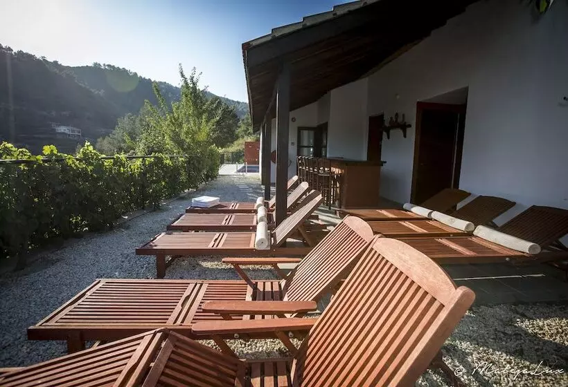 Hotelli Ambelikos Traditional Agro