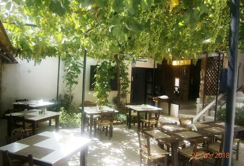 Hotelli Ambelikos Traditional Agro