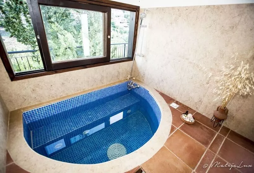 Hotelli Ambelikos Traditional Agro