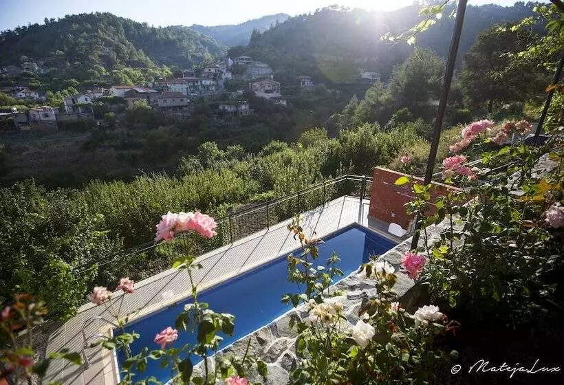 Hotelli Ambelikos Traditional Agro