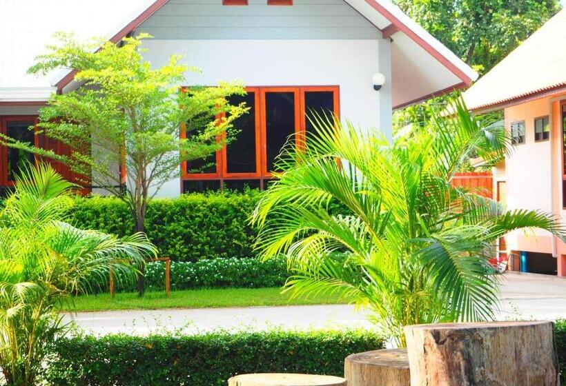 Otel Baan Suan Siriwat