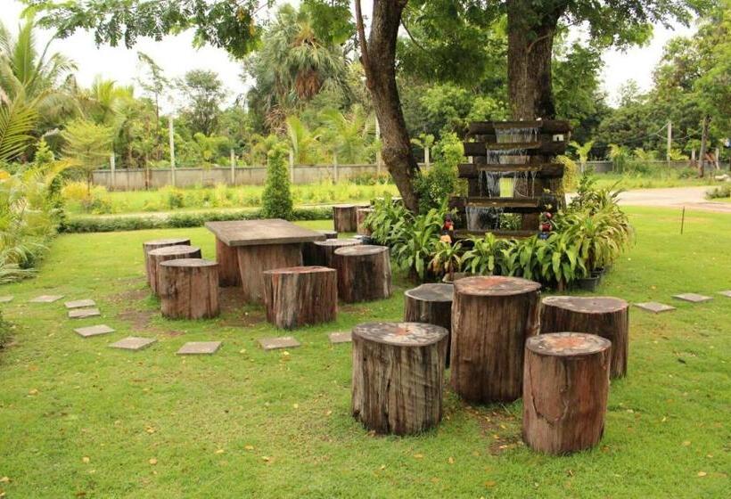 Otel Baan Suan Siriwat