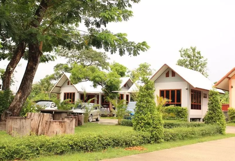 ホテル Baan Suan Siriwat
