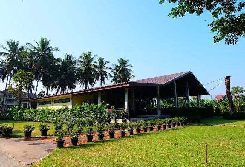 ホテル Baan Suan Siriwat