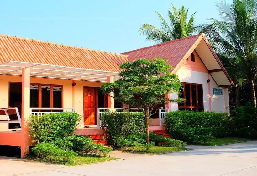 ホテル Baan Suan Siriwat