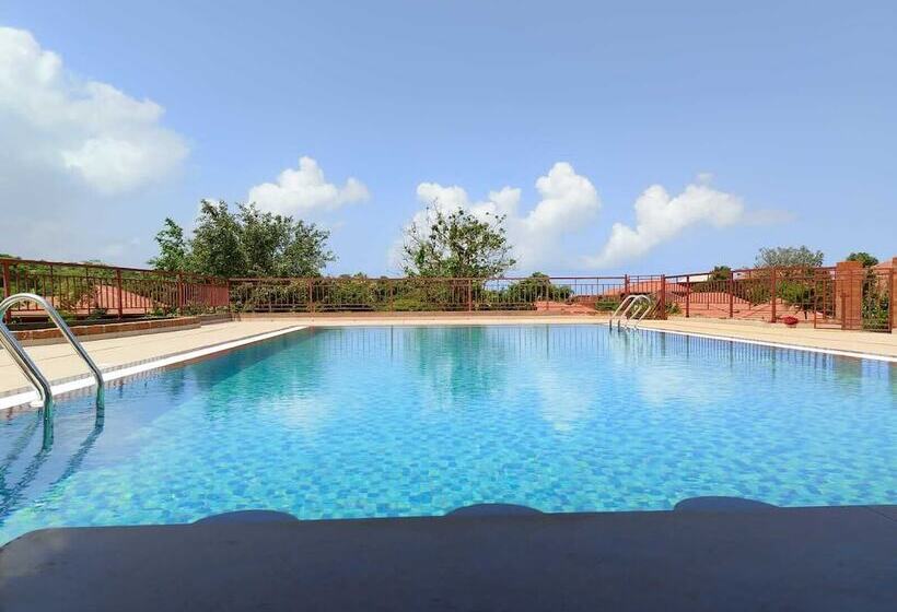 호텔 Regenta Resort Mango Village Guhagar