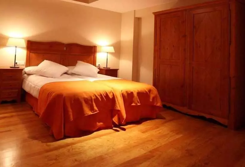 Maaseutuhotelli Casas Rurales Espargoiti I Y Ii