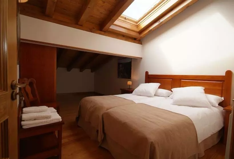 Maaseutuhotelli Casas Rurales Espargoiti I Y Ii