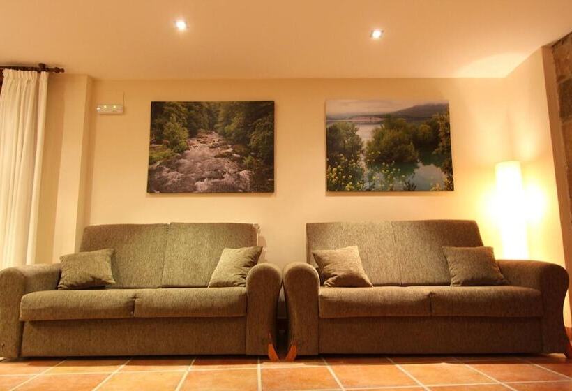 בית מלון כפרי Casas Rurales Espargoiti I Y Ii