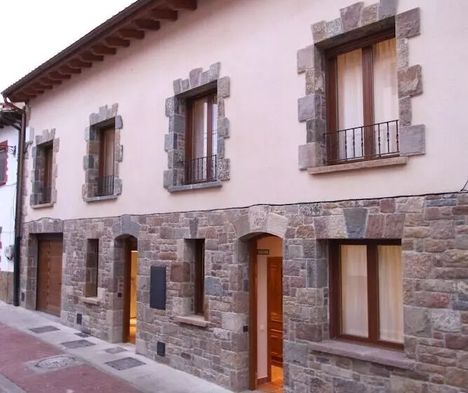 Maaseutuhotelli Casas Rurales Espargoiti I Y Ii