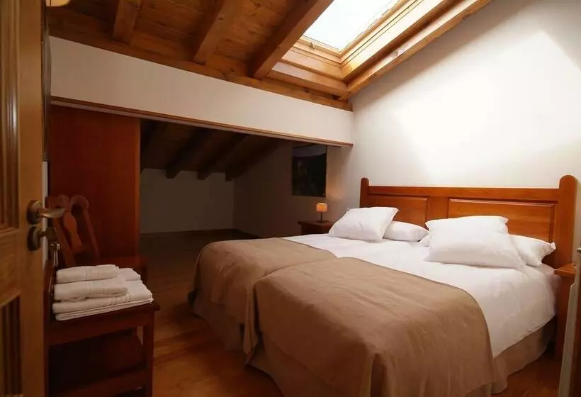 Maaseutuhotelli Casas Rurales Espargoiti I Y Ii