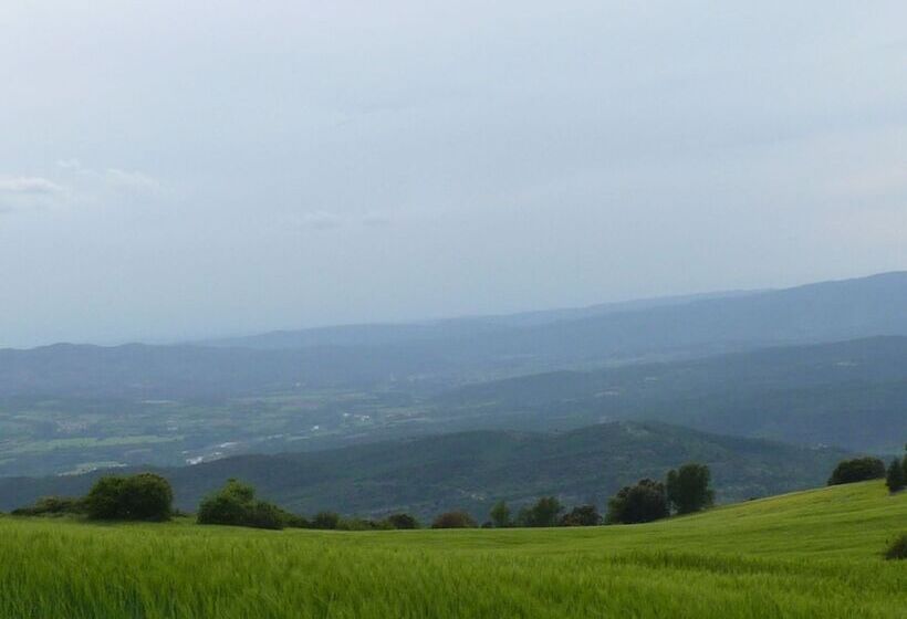 Idyllic Country House In The Foothills Of The Pyrenees