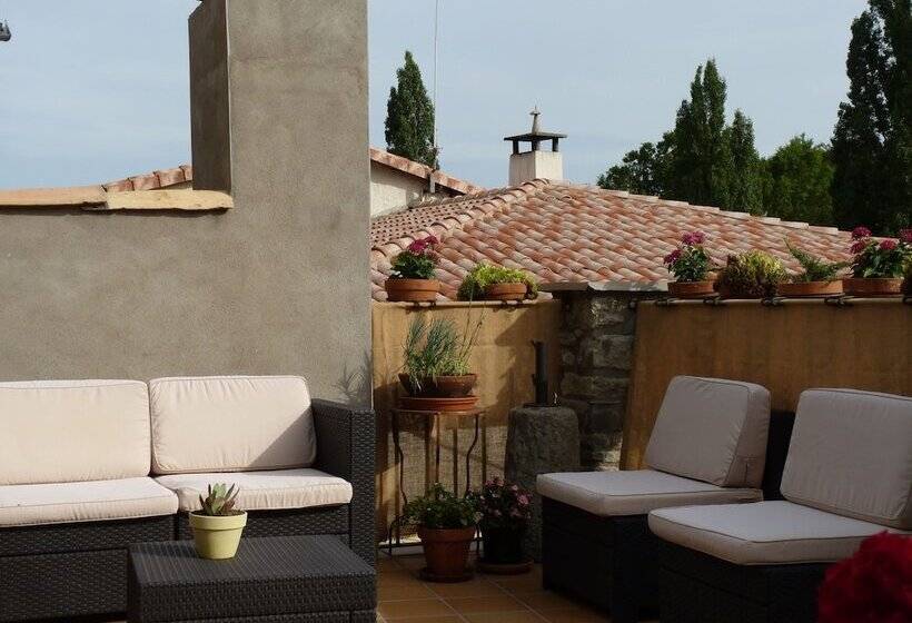 Idyllic Country House In The Foothills Of The Pyrenees