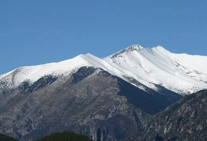 Idyllic Country House In The Foothills Of The Pyrenees