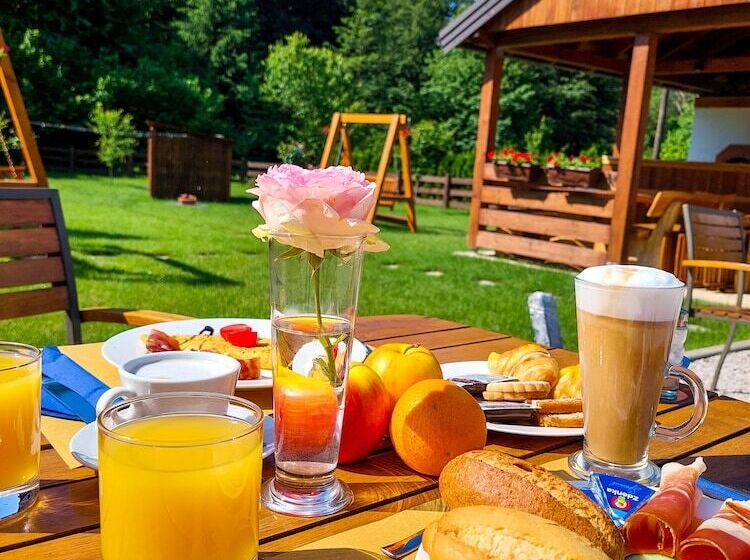 פנסיון B&b Plitvica Lodge