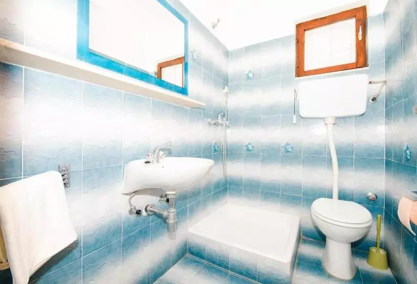 Majatalo Guest House Rooms Rose