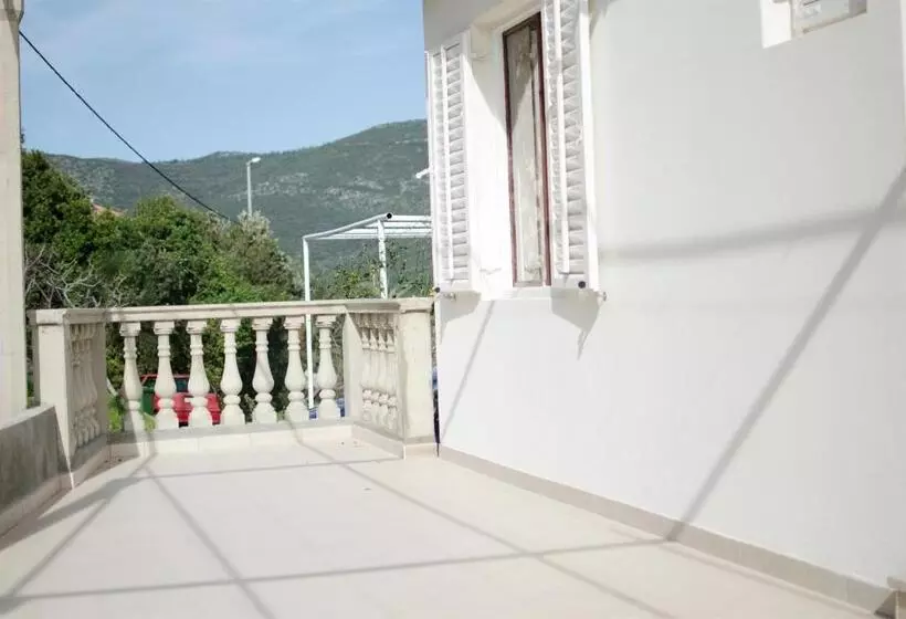 Majatalo Guest House Rooms Rose