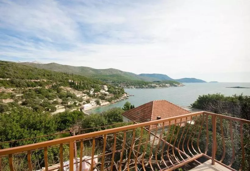 Majatalo Guest House Rooms Rose