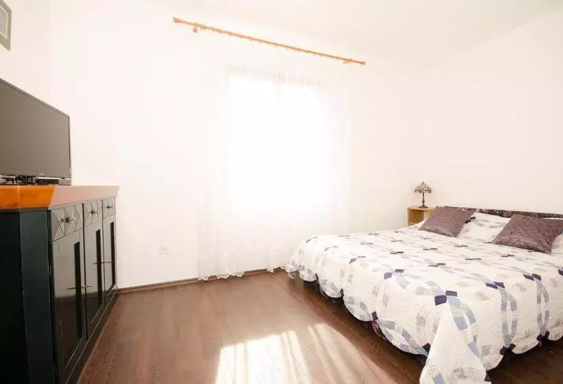 Majatalo Guest House Rooms Rose