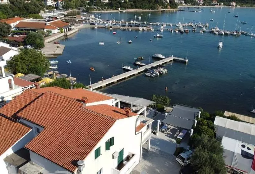 Majatalo Guesthouse Raffaello