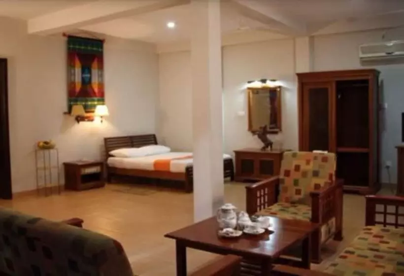 استراحتگاه Monty