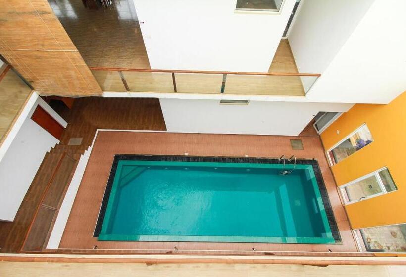 فندق Meth Suites