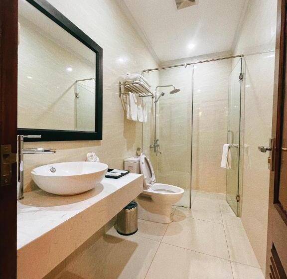 هتل Paragon House And Residence