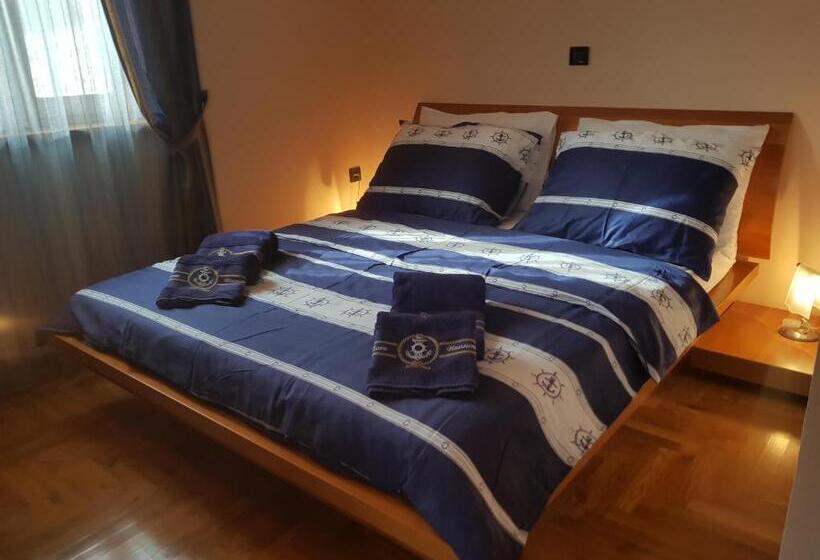 פנסיון Villa Rava Hotel & Restaurant