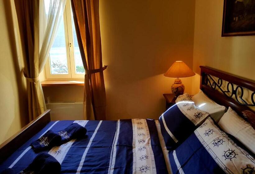 פנסיון Villa Rava Hotel & Restaurant