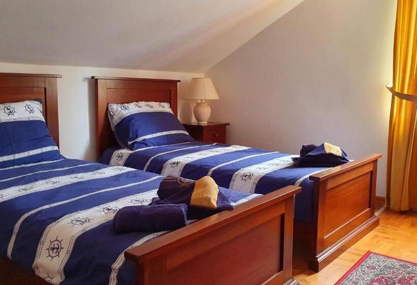 פנסיון Villa Rava Hotel & Restaurant