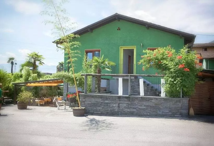 Bamboohouse Motel Riazzino