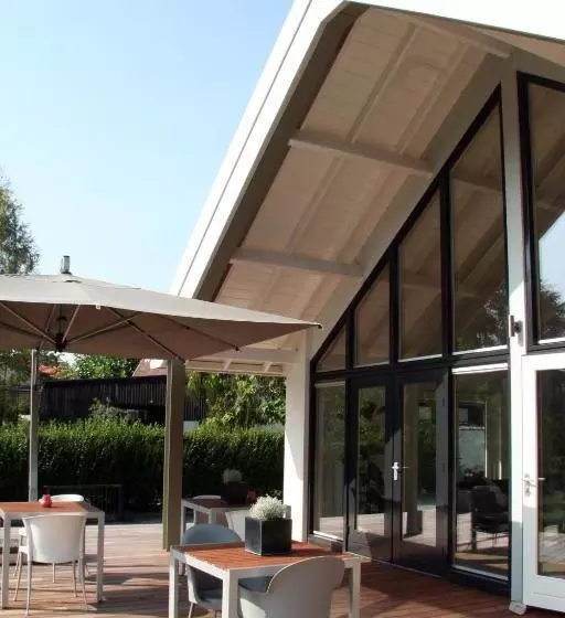 Aamiaismajoitus (B&B) Rosa Arvensis