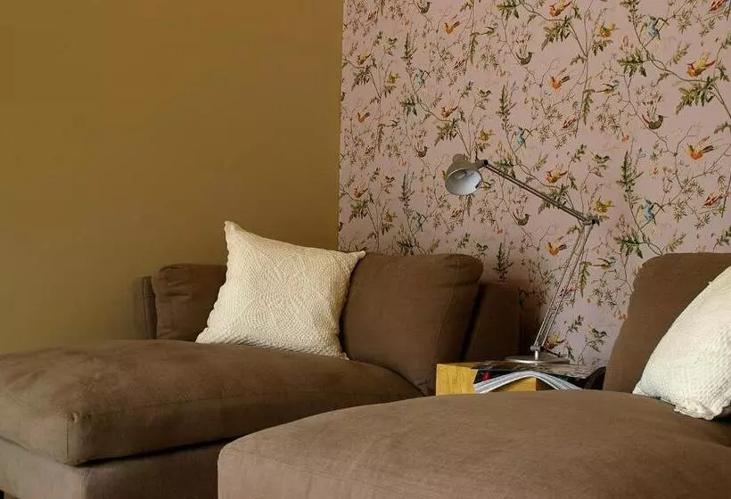 Aamiaismajoitus (B&B) Rosa Arvensis