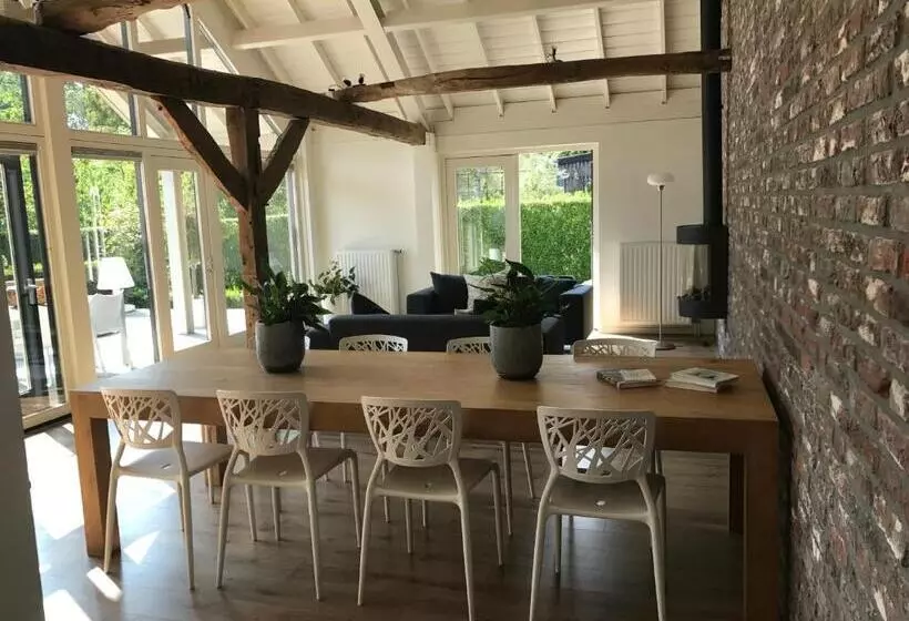 Aamiaismajoitus (B&B) Rosa Arvensis