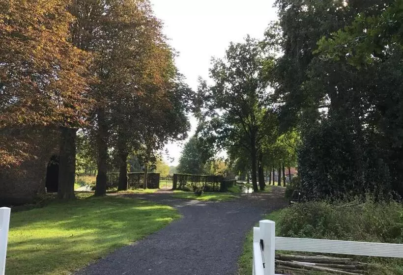 Aamiaismajoitus (B&B) Rosa Arvensis