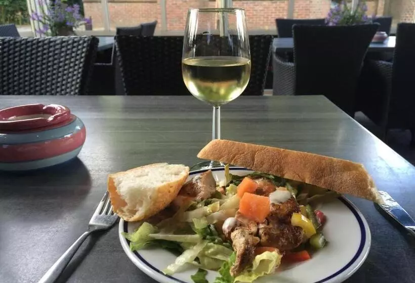 Hotelli Restaurant Cafe Houben