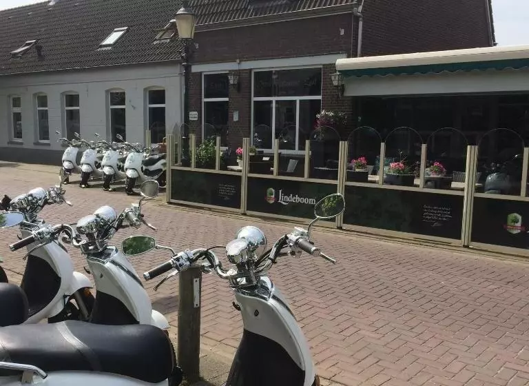 Hotelli Restaurant Cafe Houben