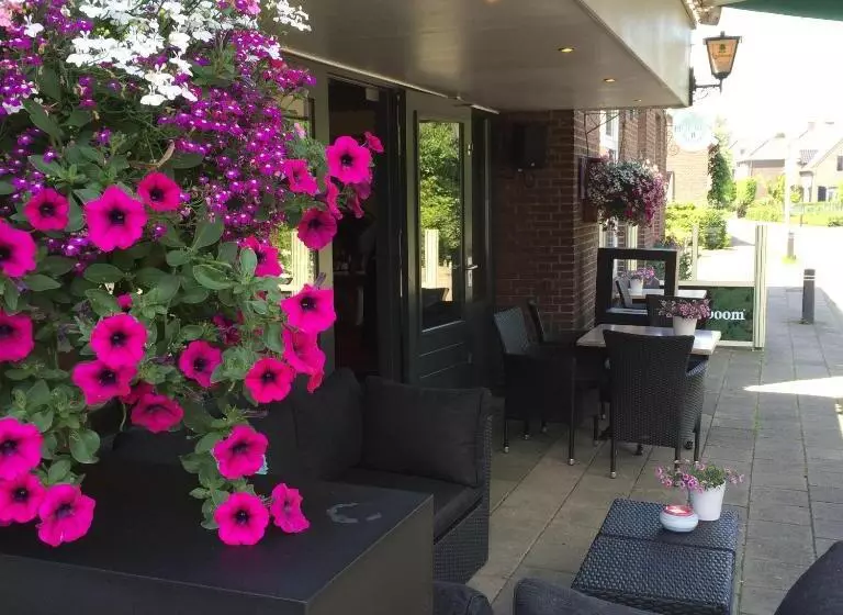 Hotelli Restaurant Cafe Houben