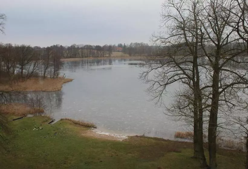 Hotelli Schloss & Gut Ulrichshusen