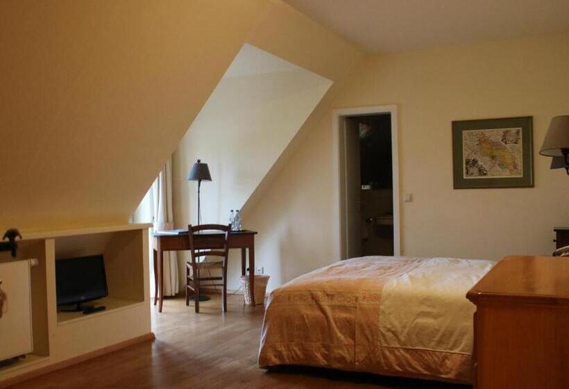 ホテル Schloss & Gut Ulrichshusen