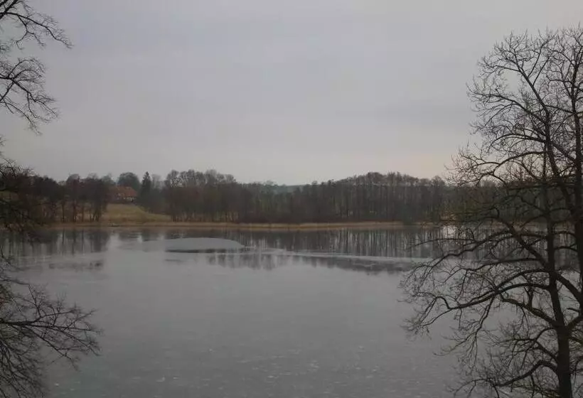 Hotelli Schloss & Gut Ulrichshusen