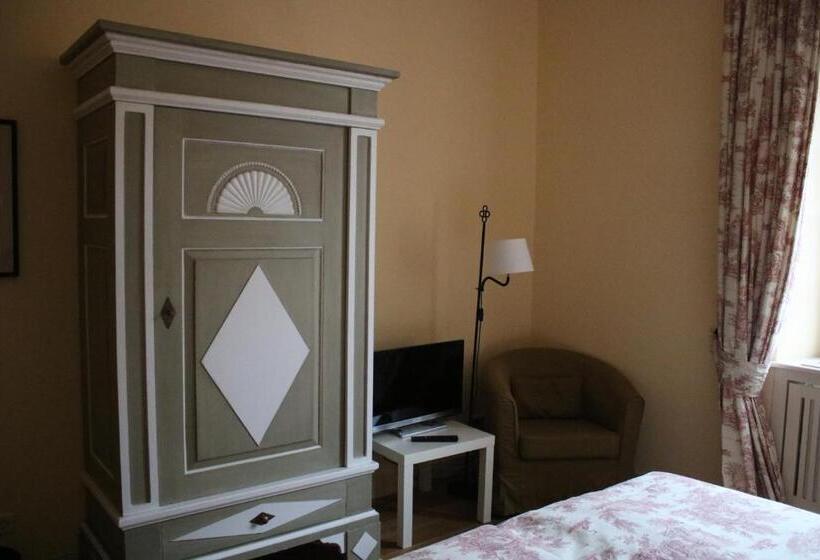 ホテル Schloss & Gut Ulrichshusen