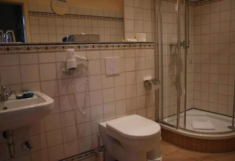 Hotelli Schloss & Gut Ulrichshusen