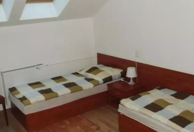 Majatalo Penzión Lindava