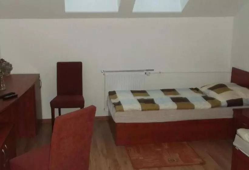 Majatalo Penzión Lindava