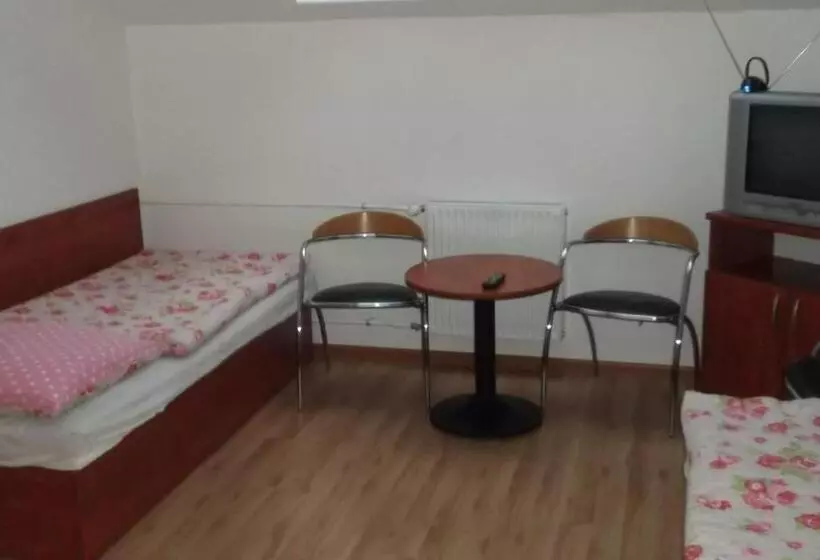 Majatalo Penzión Lindava